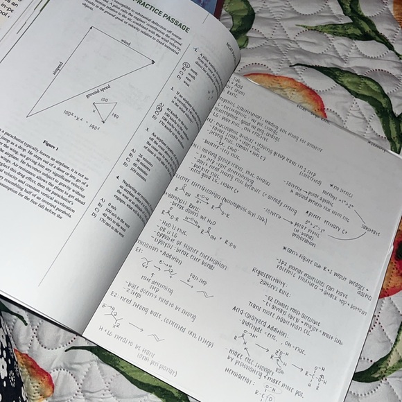 MCAT barely used books! Bonus: left some notes in the book that could help! - Picture 5 of 12